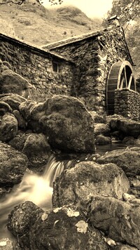 Sepia