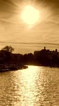 Sepia