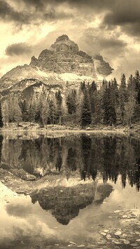 Sepia