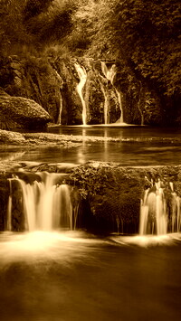 Sepia