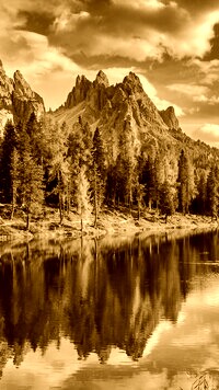 Sepia