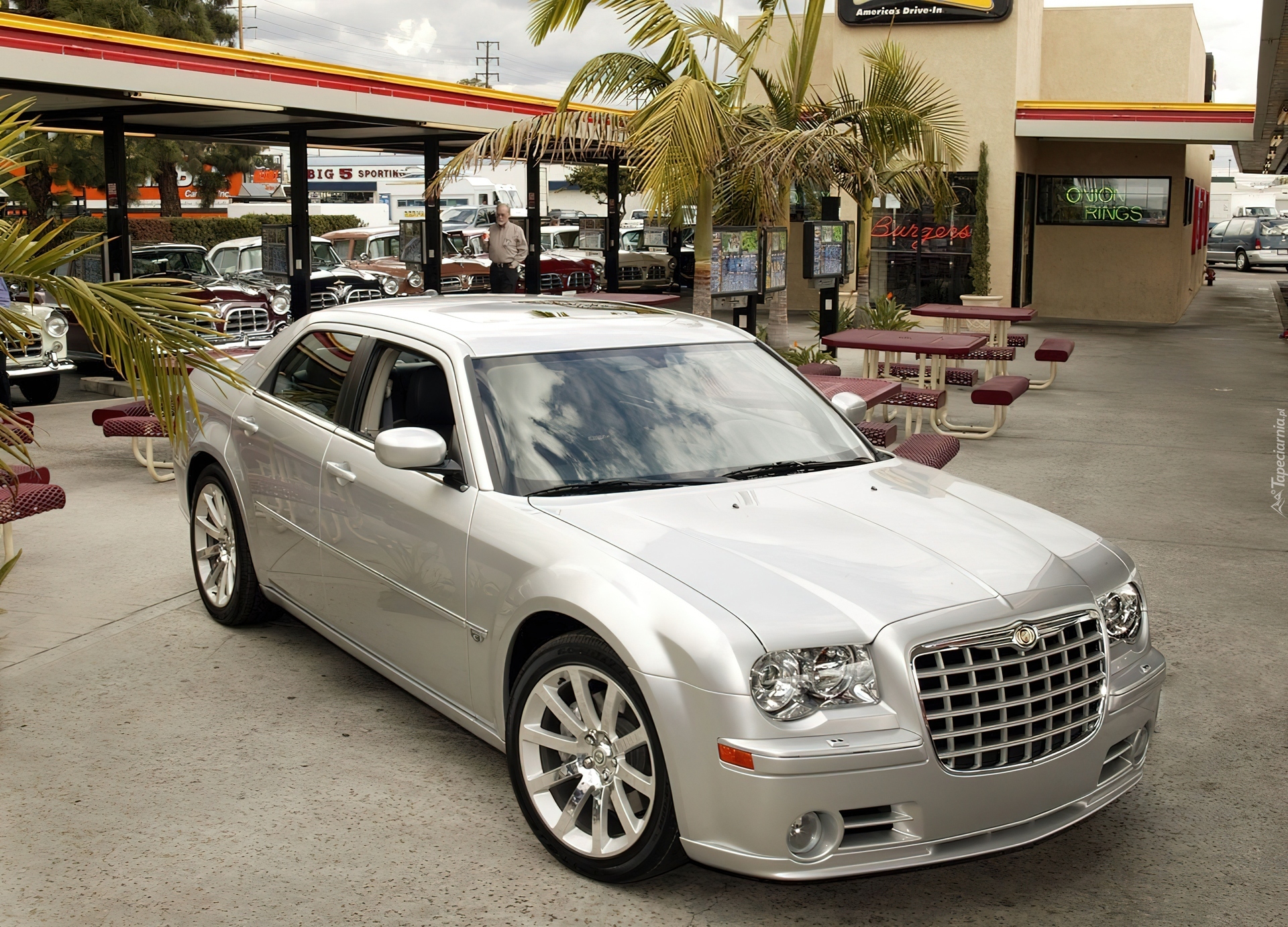 Edycja Tapety Chrysler 300C SRT8, Dealer