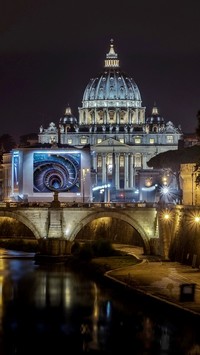 Bazylika św.Piotra nocą