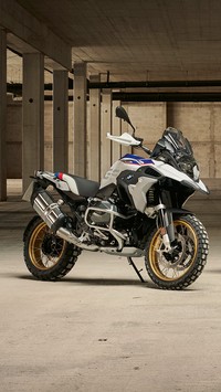 BMW R 1250 GS w pomieszczeniu