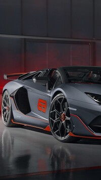 Bok Lamborghini Aventador SVJ 63