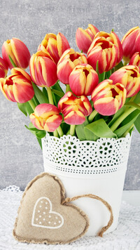 Bukiet tulipanów z serduszkiem