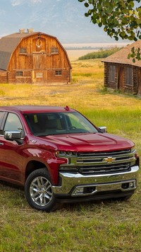 Chevrolet Silverado na ranczo