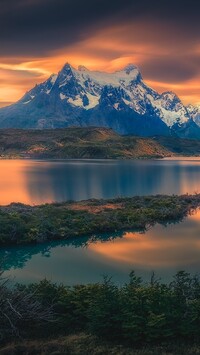 Ciemne chmury nad Parkiem Narodowym Torres del Paine