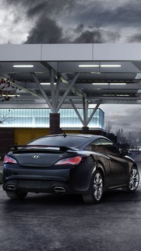 Ciemny Hyundai Genesis Coupe