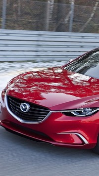 Czerwona Mazda 6 Concept