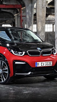 Czerwono-czarne BMW i3