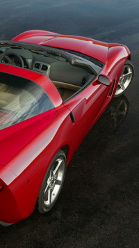 Czerwony Chevrolet Corvette