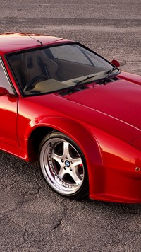 Czerwony De Tomaso Pantera GT5