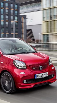 Czerwony Smart Forfour Brabus