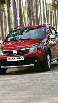 Dacia Sandero na drodze