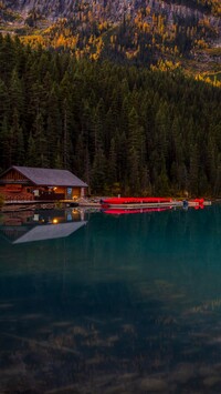 Dom nad jeziorem Lake Louise