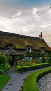 Dom ze strzechą w Irlandii