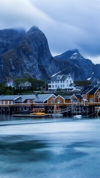 Domy na norweskich Lofotach