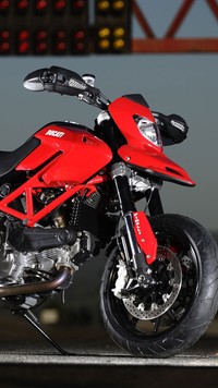 Ducati Hypermotard 1100