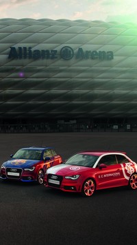 Dwa samochody Audi