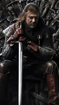 Eddard Stark z mieczem