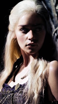 Emilia Clarke jako Daenerys