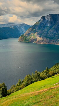 Fiord Aurlandsfjord w Norwegii