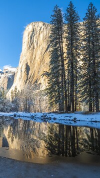 Formacja skalna El Capitan i rzeka Merced River