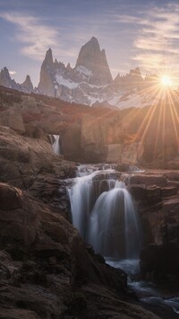 Góra Fitz Roy w promieniach słońca