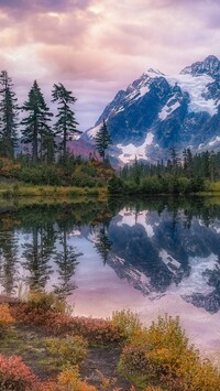 Góra Mount Shuksan i jezioro Picture Lake