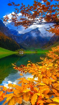 Górskie jezioro w Szwajcarii
