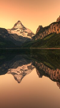 Góry Dachstein nad jeziorem Gosausee