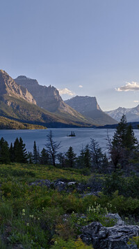 Góry Skaliste nad jeziorem Saint Mary Lake