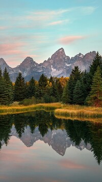 Góry Teton Range w oddali