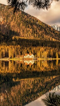 Hotel Seehaus nad jeziorem Anterselva Lake we Włoszech