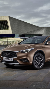 Infiniti Q30