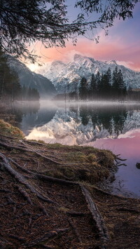 Jezioro Almsee i góry Totes Gebirge