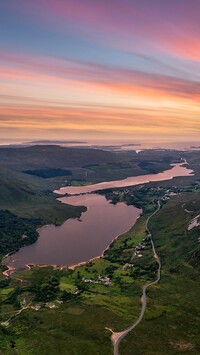 Jezioro Dunlewy Lough i Lough Nacung Upper