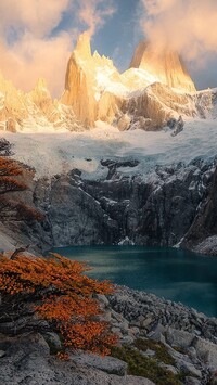 Jezioro i szczyt Fitz Roy