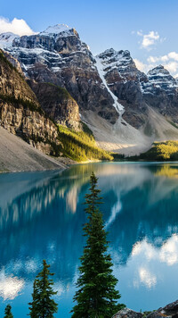 Jezioro Moraine i góry w Kanadzie