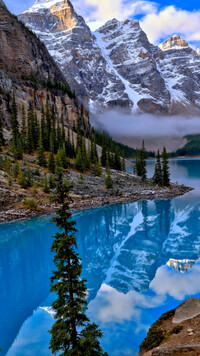 Jezioro Moraine Lake i Góry Skaliste