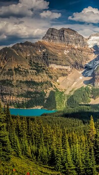 Jezioro Moraine w Górach Skalistych