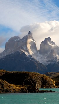 Jezioro Pehoé w górach Cordillera del Paine