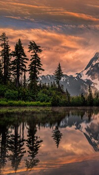 Jezioro Picture w górach Mount Shuksan