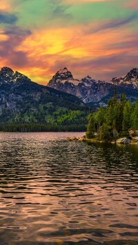 Jezioro Taggart Lake w Parku Narodowym Grand Teton