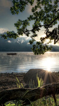 Jezioro Wolfgang o wschodzie słońca