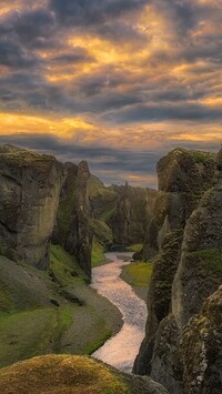 Kanion Fjadrargljufur i rzeka Fjadra