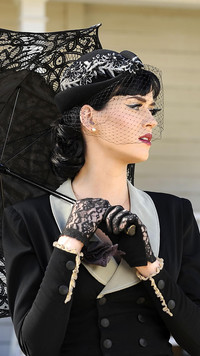 Katy Perry z parasolką