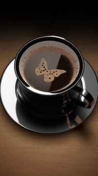 Kawa ze wzorem motyla z pianki