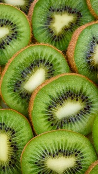 Kiwi w plasterkach